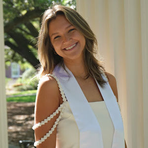 Meet your Posher, Shea